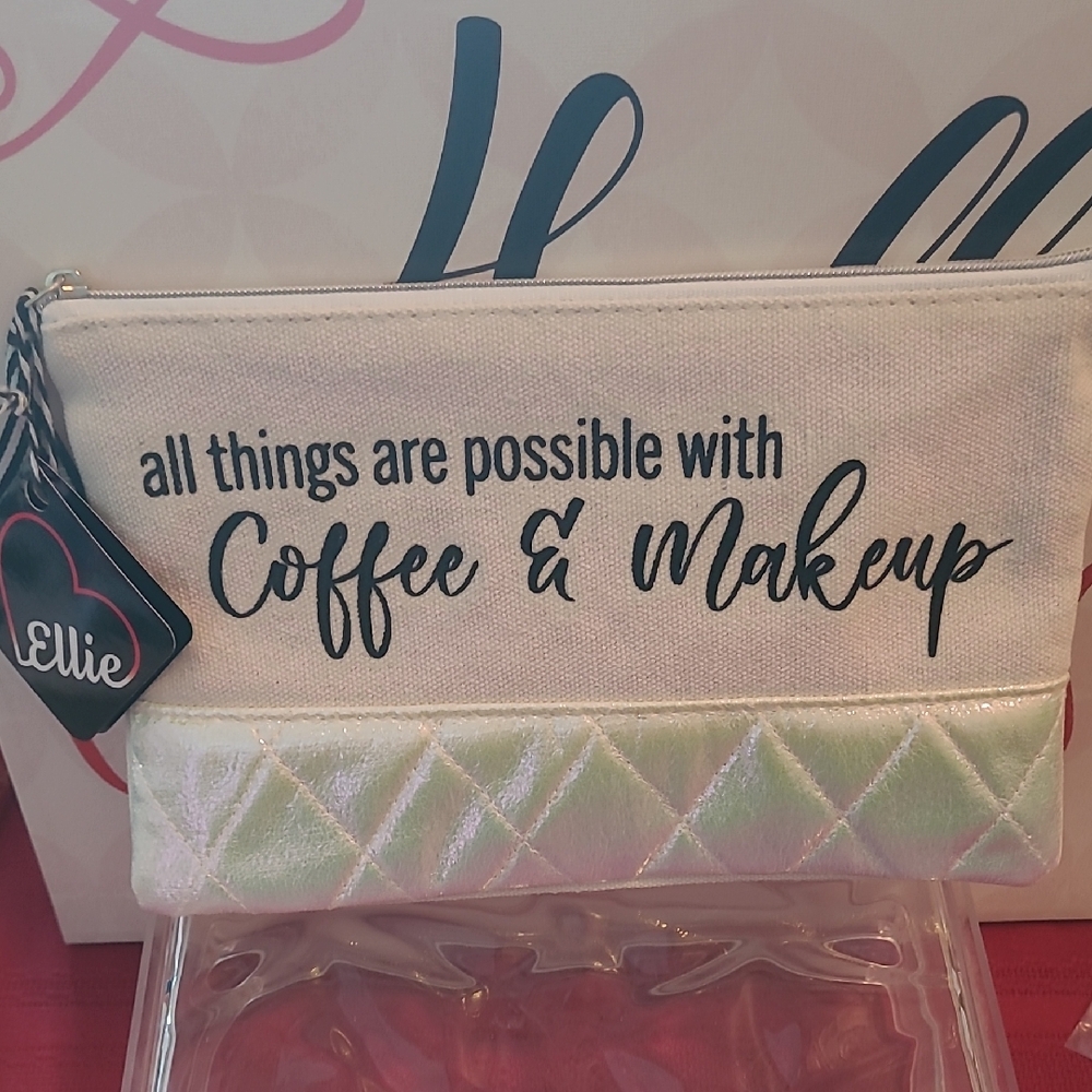 Ellie Cream and White Cosmetic Bag